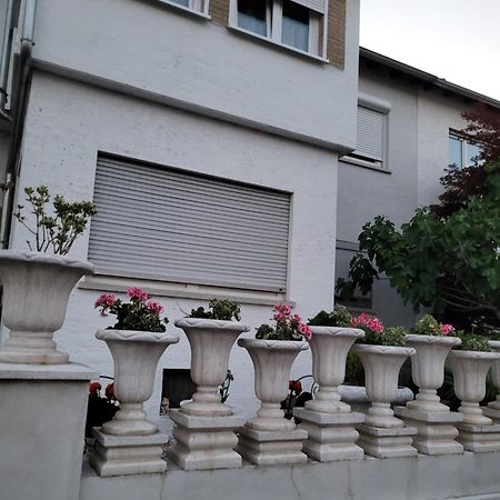 Monteur-, Ferienwohnung Mit Balkon In Hanau Bei Frankfurt Und Aschaffenburg Dış mekan fotoğraf